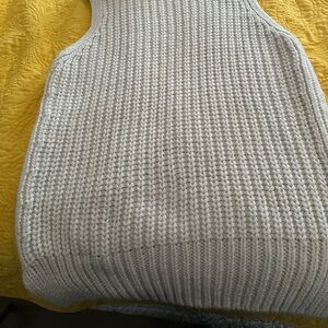 H&M knit sleeveless turtleneck sweater NWT